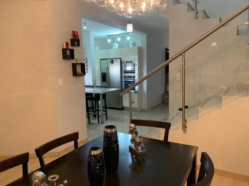 Imagen 2 de 14 de Casa En Venta Ubicada Al Este De Barquisimeto