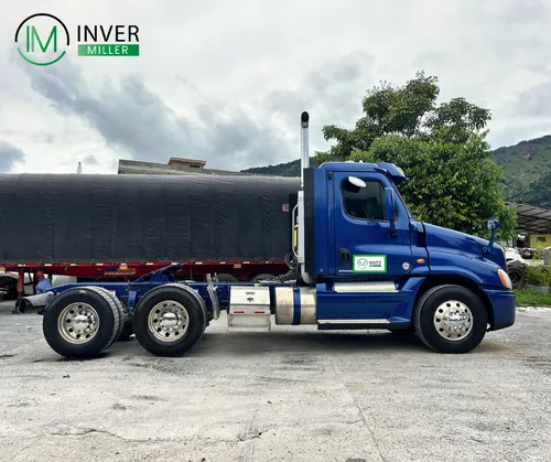 Freightliner Cascadia Tractomula