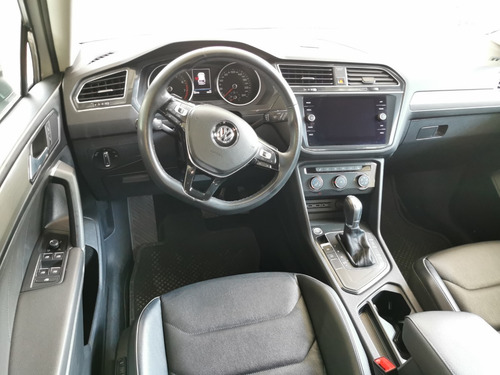 Imagen 12 de 15 de Tiguan Comfortline Plus Impecable 2018