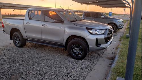 Toyota Hilux 2.8 Cd Sr 177cv 4x4