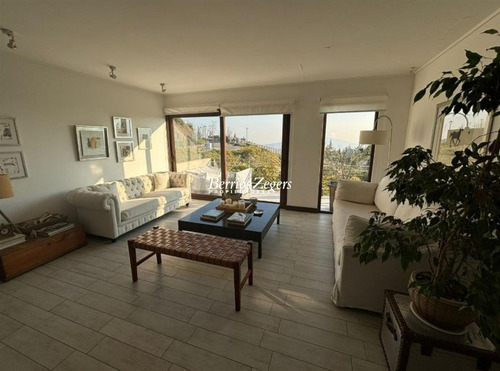 Casa En Venta De 4 Dorm. Lo Barnechea Townhouse Oportunidad