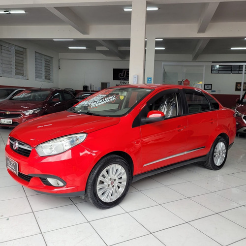 Imagem 2 de 10 de Fiat Grand Siena Essence 1.6 Flex 2014 Completo
