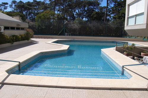 Imagen 4 de 18 de Apartramento 2 Dormitorios Parquemar Bosque Piscina Departamento En Venta Ubicado En Roosevelt, Punta Del Este, Punta Del Este / Maldonado