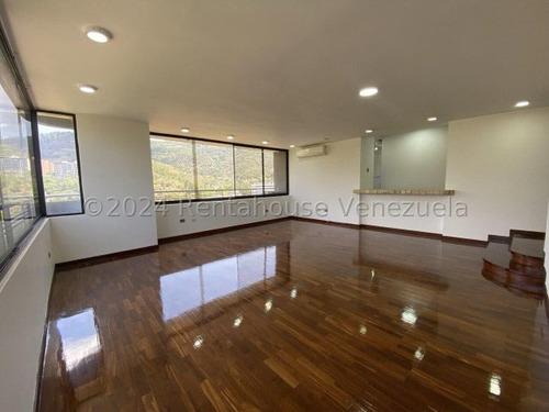 Espectacular Apartamento Con Bella Vista Panorámica En La Tahona. #25-15992