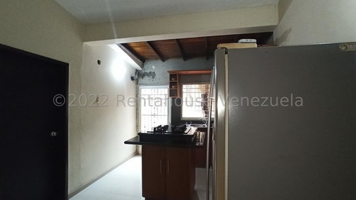 Imagen 13 de 27 de Casa En Venta Cabudare, Zona Facil Acceso, Estacionamiento, Amoblada. Contacto 0424-5620928 Flex 22-24167 Z12