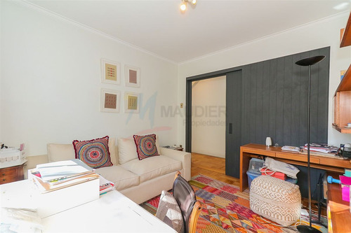Casa En Venta De 5 Dorm. En Las Condes
