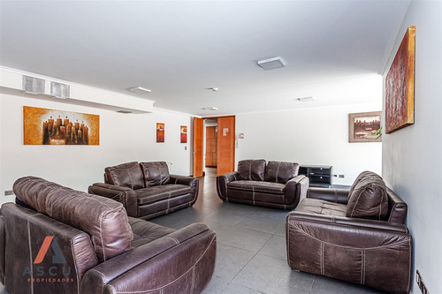 Departamento En Venta De 2 Dorm. En Las Condes