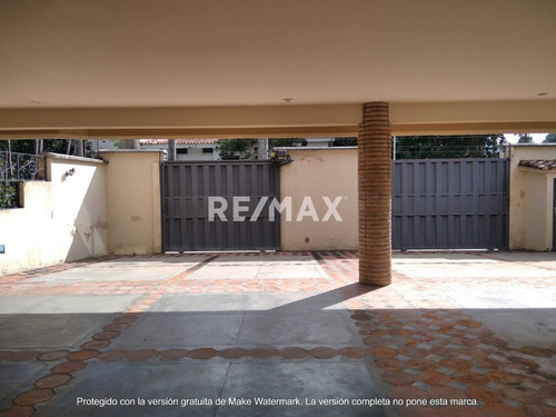 Imagen 13 de 14 de Casa En Alquiler Urbanizacion Guaparo Calle Abierta Cód 166672