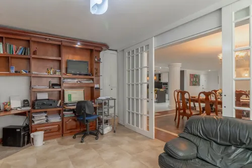Apartamento En Venta En El Chicó. Cod V6217