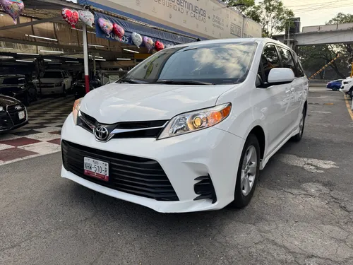 Toyota Sienna 3.5 Le At