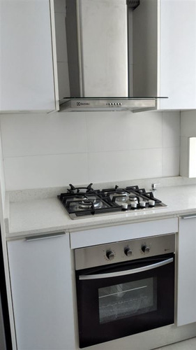 Departamento En Arriendo De 1 Dorm. En Las Condes