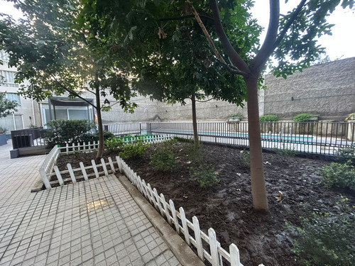 Arriendo Depto. De 2d1b En Pasaje Leonor Cepeda Con Carrion