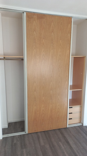 Departamento De 2 Ambientes En Pleno Centro Comercial De Flores - Nuevo Wp De Contacto 1137868438!