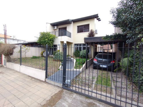 Imagen 2 de 30 de Hermosa Casa De 3 Dormitorios
