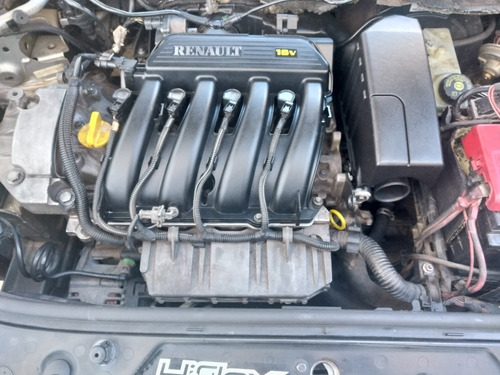 Renault Megane 2010 1.6 Dynamique Hi-flex 4p