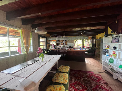 Hermosa Casa Con Vista Al Lago Ranco.
