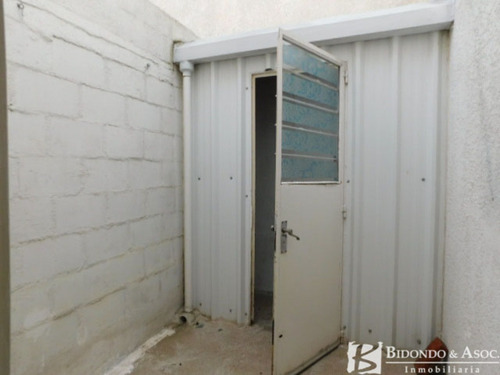 Imagen 11 de 11 de Casa De 2 Dormitorios Con Entrada Para Autos