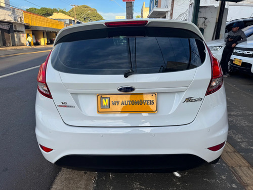 Ford Fiesta 1.6 SE HATCH 16V FLEX 4P POWERSHIFT