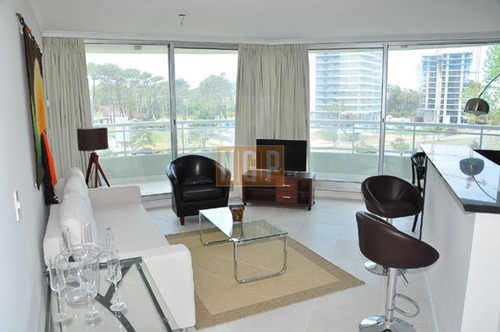 Edificio Ocean Drive !!!! Excelentes Servicios- Ref: 4212