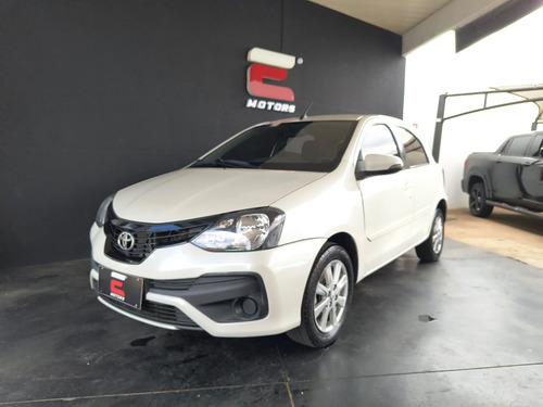 Toyota Etios X Plus 1.5 (Flex)