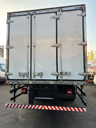 Vende-se Um Baú Frigorífico Refrigerado 13/13