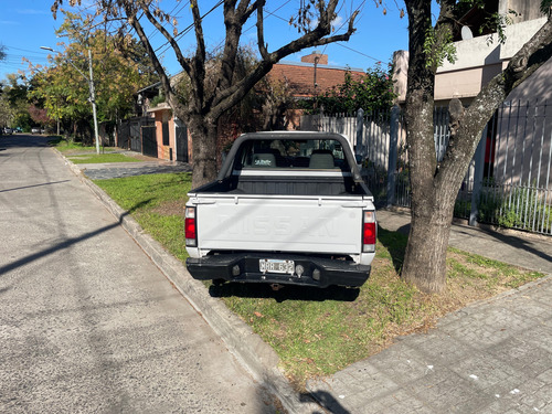 Nissan NP300 2.5 Cabina Doble 133cv 4x2