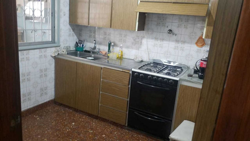 Imagen 3 de 14 de Venta De Casas 3 Ambientes Tipo Ph Al Frente En Caseros
