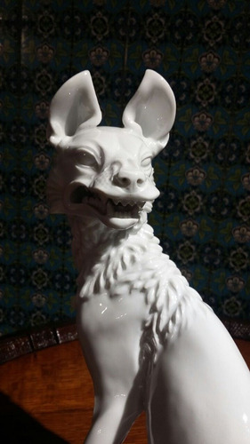 Extraordinaria Figura De Lobo En Porcelana Meissen Germany