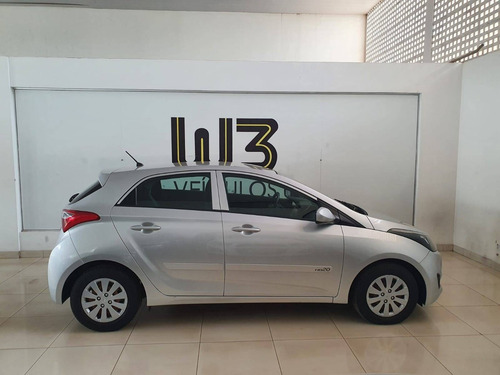 Imagem 6 de 8 de Hyundai Hb20 1.6 Comfort 16v Flex 4p Manual
