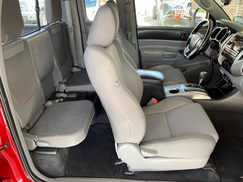 Imagen 14 de 15 de Toyota Tacoma Cabina Y Media 4x4