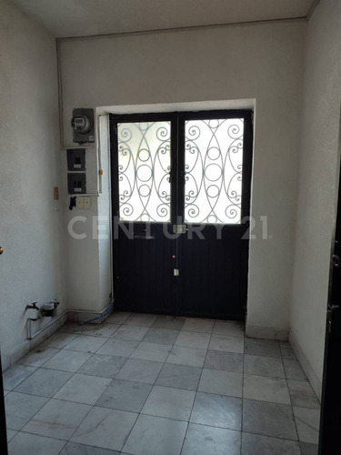 Local Comercial 3 Niveles Sobre Av. Universidad