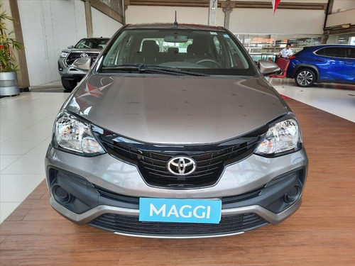 Imagem 2 de 12 de Etios 1.5 X Plus Sedan 16v Flex 4p Automático