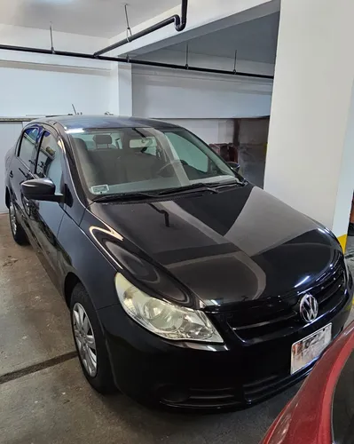 Volkwagen Gol Sedan Negro