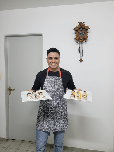 Imagen 1 de 10 de Curso De Sushi Sm - Presencial