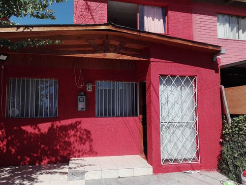 Casa En Venta De 2 Dorm+1b En La Florida - Oportunidad