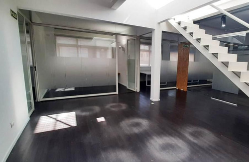 Oficina De 221 M2. En Casco Histórico. Ideal Para Renta.