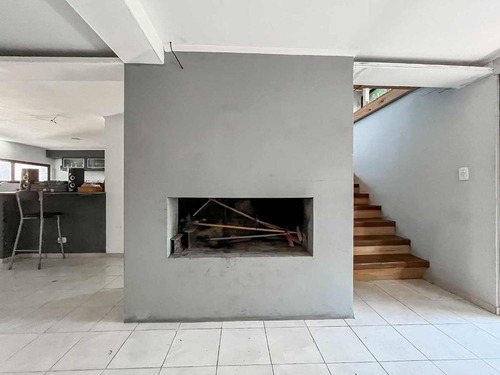 Casa En Venta En Villa Elisa De 3 Dormitorios