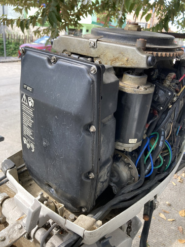 Lancha Vip Motor Jhonsonn 70 Hp Remolque Y Casco Con Detall