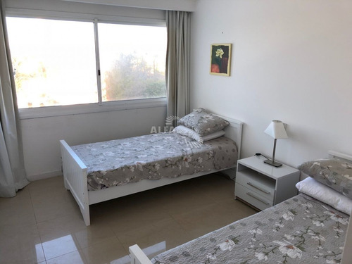 Imagen 19 de 30 de Apartamento, 2 Y 1/2 Dormitorios, Punta Del Este, Mansa, Venta