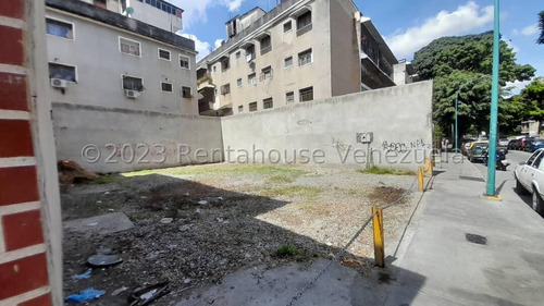 Terreno En Venta En Chacao 208 M2 Se Encuentra A Pie De Calle, Y Con Una Excelente Ubicación A Media Cuadra Del Centro Comercial San Ignacio  Zona Mas Exclusiva  Oportunidad