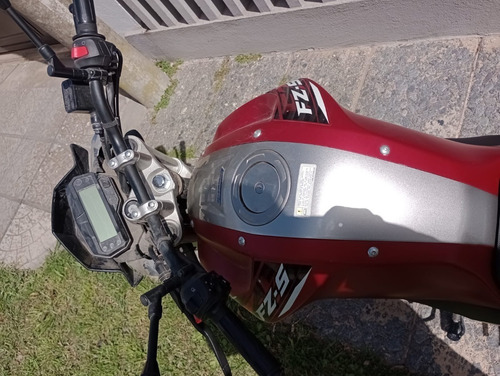 Imagen 3 de 9 de Moto Marca Yamaha 150 Fz Fi Año 2019 Con 3.950 Km . Nueva