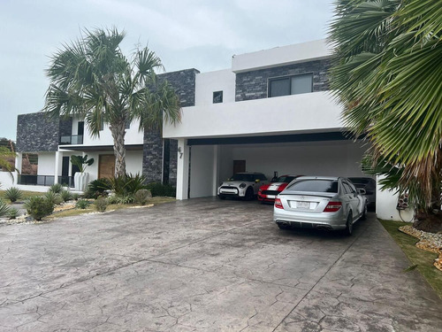 Casa En Venta De Entrega Inmediata En Rpivada Blue Cedar, Kikteil.