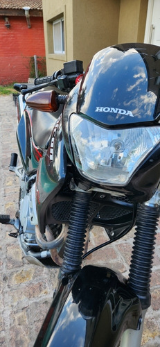 Imagen 7 de 7 de Honda Falcon 400
