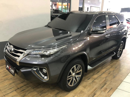 Toyota Hilux Sw4 2.8 Srx 4x4 7 Lugares 16v Turbo