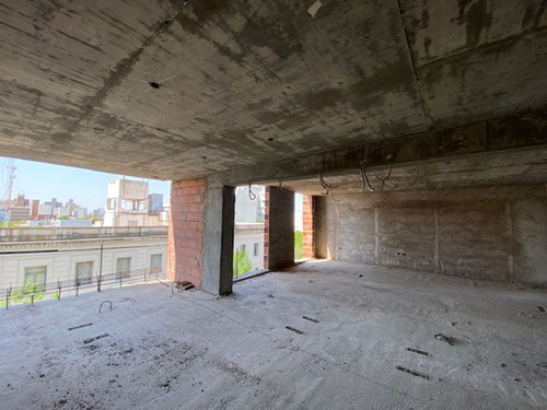 Edificio En Torre, 11 Pisos - Pellegrini 566