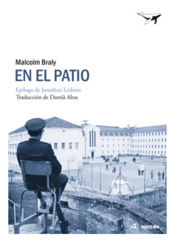 Libro.- En El Patio