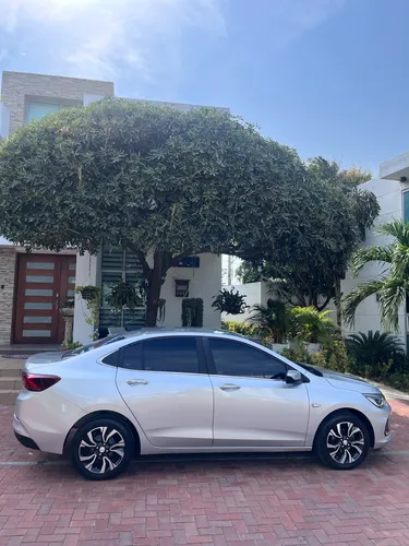 Chevrolet Onix 1.0T Premier Sedan At