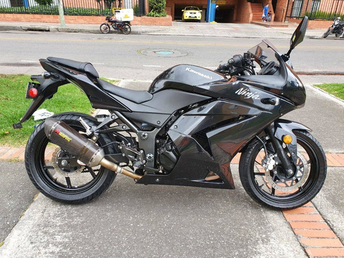 Kawasaki Ninja 250 Negra