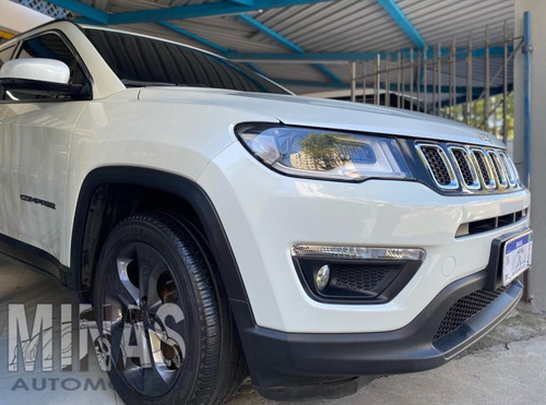 Imagem 2 de 10 de Jeep