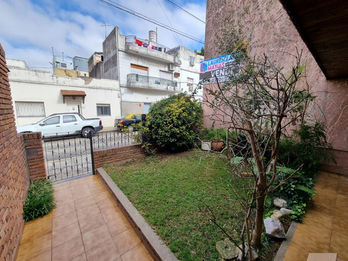 ¡¡ Reservado !! Casa 4 Ambientes Con Garage,patio, Terraza Y Parrilla - Villa Pueyrredon